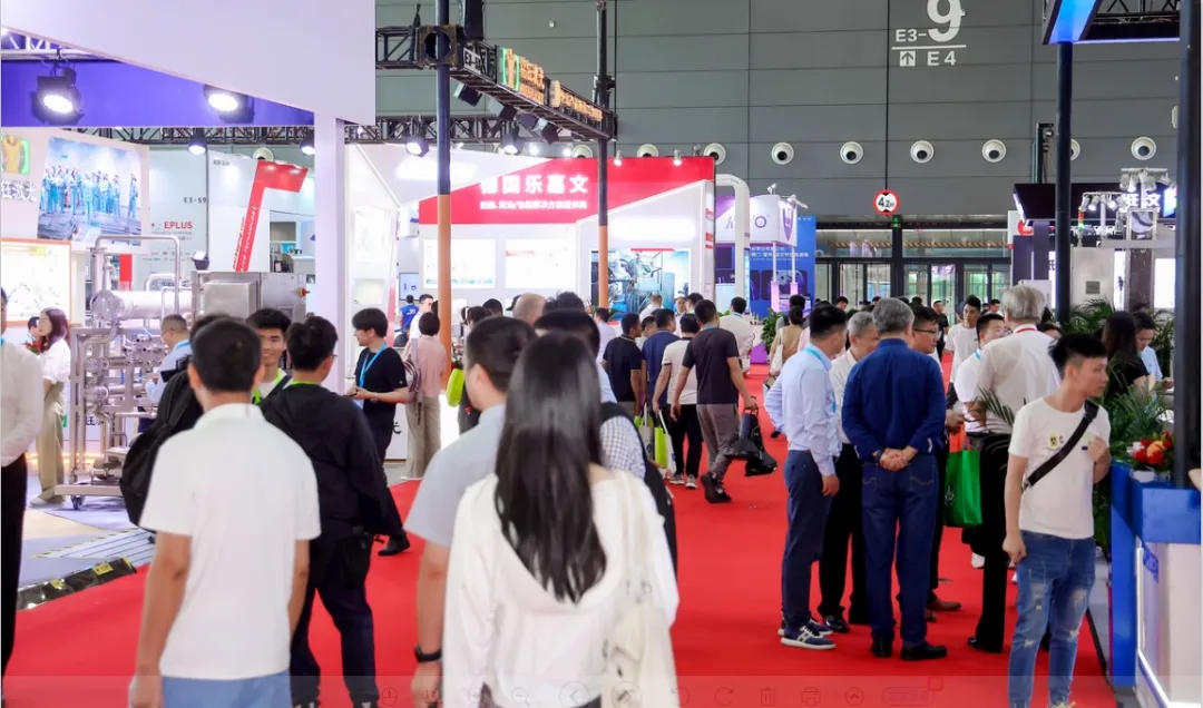 花花牛乳業(yè)集團(tuán)黨委書(shū)記、董事長(zhǎng)唐洪峰一行參加中國(guó)乳制品工業(yè)協(xié)會(huì)第三十次年會(huì)暨2024中國(guó)（國(guó)際）乳業(yè)技術(shù)博覽會(huì)