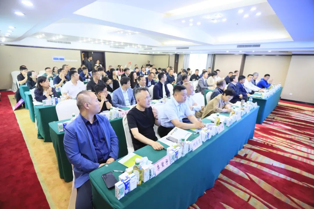河南省2024國家“學生飲用奶計劃”推廣工作推進會在鄭州成功舉辦！