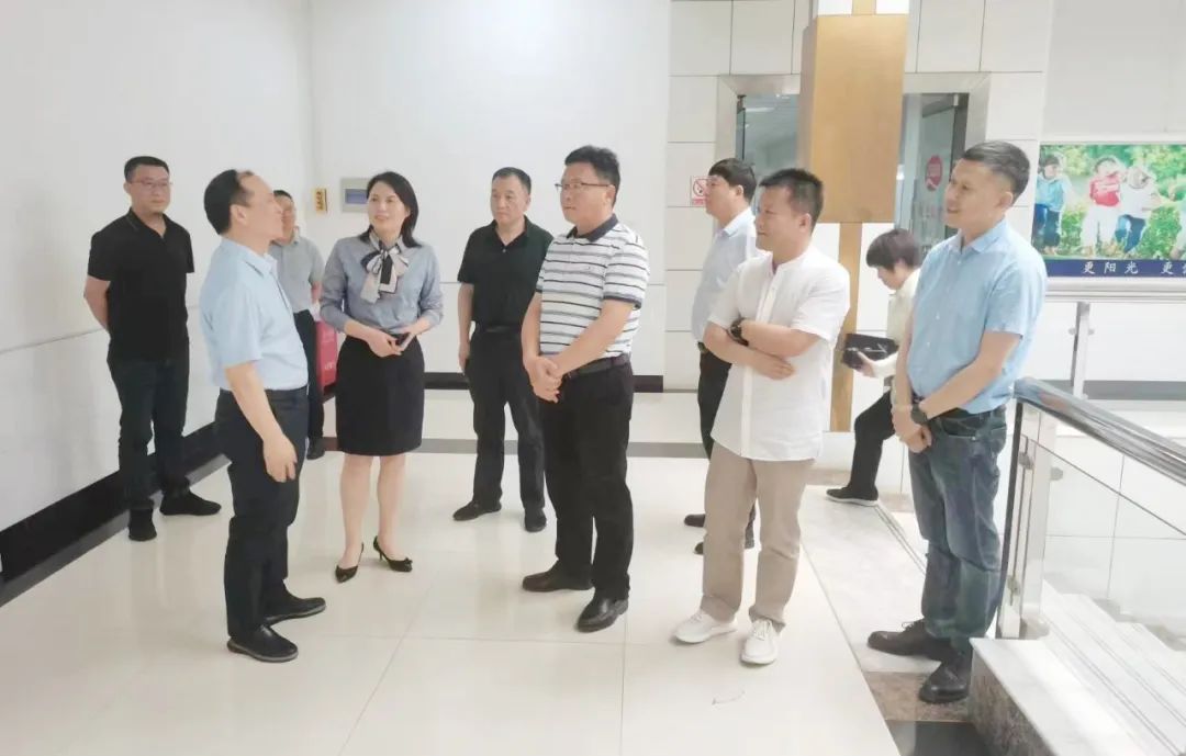 參觀拓思路 交流促發(fā)展 | 集團(tuán)領(lǐng)導(dǎo)參加中乳協(xié)第二十九次年會(huì)暨中國(guó)(國(guó)際)乳業(yè)技術(shù)博覽會(huì)并到江西陽(yáng)光乳業(yè)參觀座談 參觀拓思路 交流促發(fā)展 | 集團(tuán)領(lǐng)導(dǎo)參加中乳協(xié)第二十九次年會(huì)暨中國(guó)(國(guó)際)乳業(yè)技術(shù)博覽會(huì)并到江西陽(yáng)光乳業(yè)參觀座談